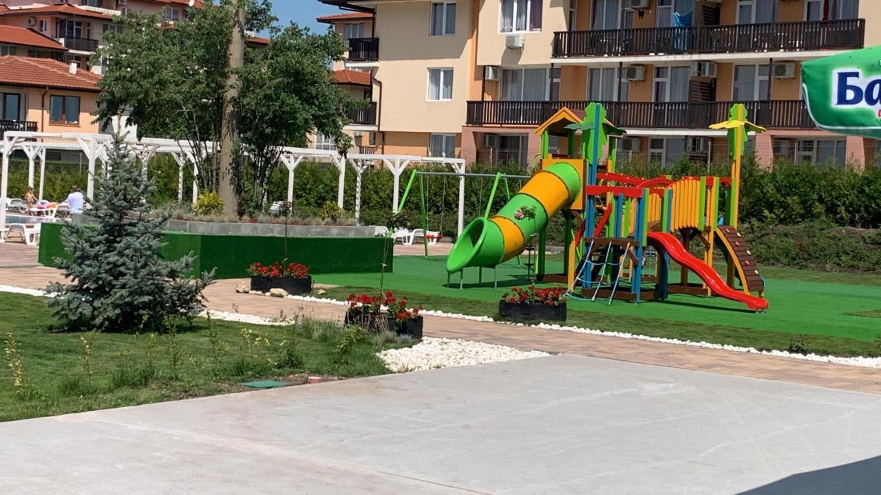 Apartcomplex Chateau Acheloj Exteriér fotografie