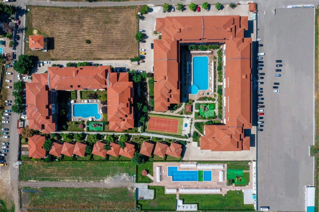 Apartcomplex Chateau Acheloj Exteriér fotografie