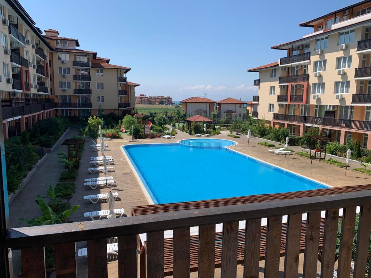 Apartcomplex Chateau Acheloj Exteriér fotografie