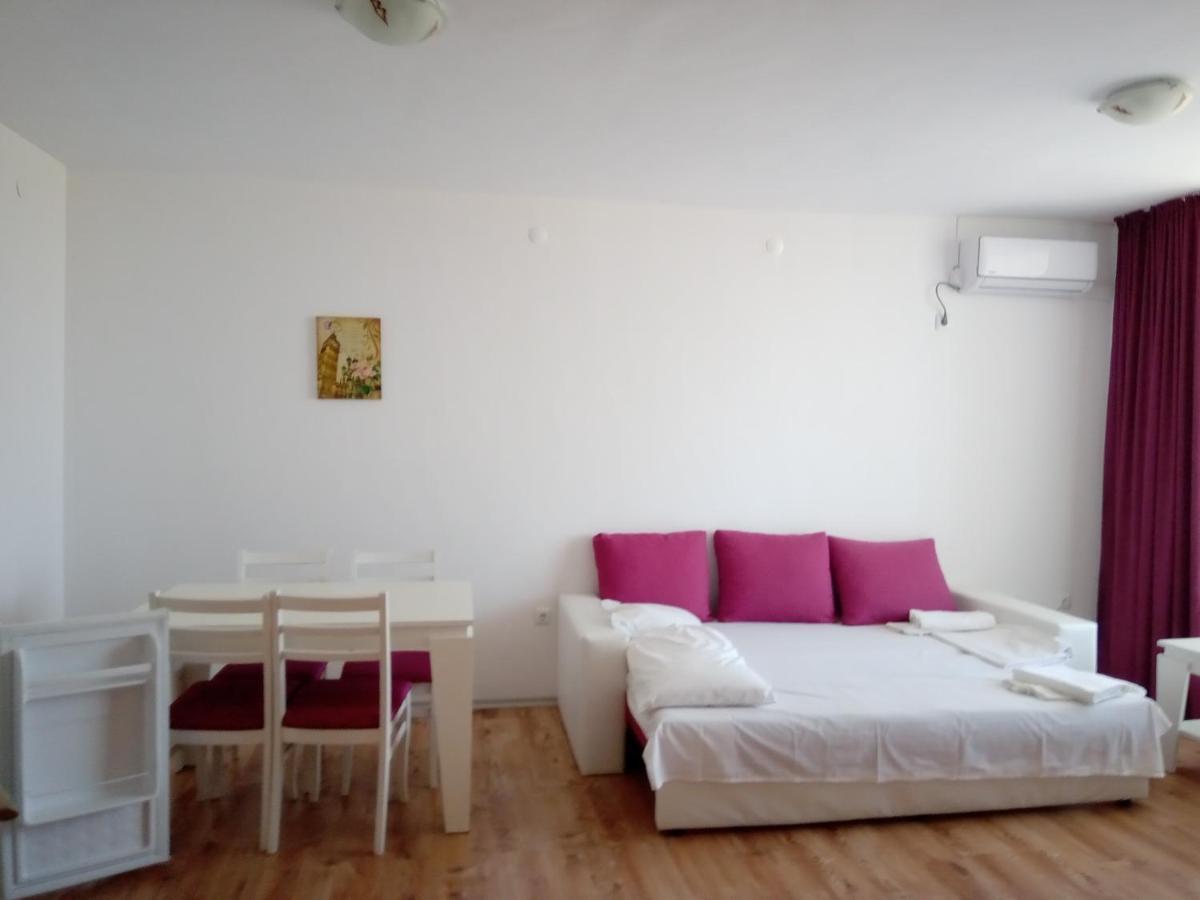 Apartcomplex Chateau Acheloj Exteriér fotografie