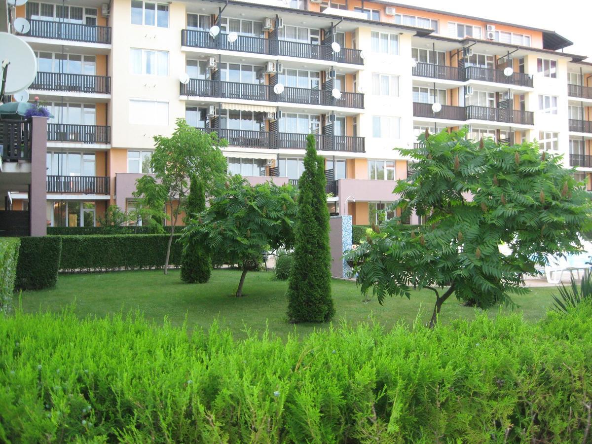Apartcomplex Chateau Acheloj Exteriér fotografie