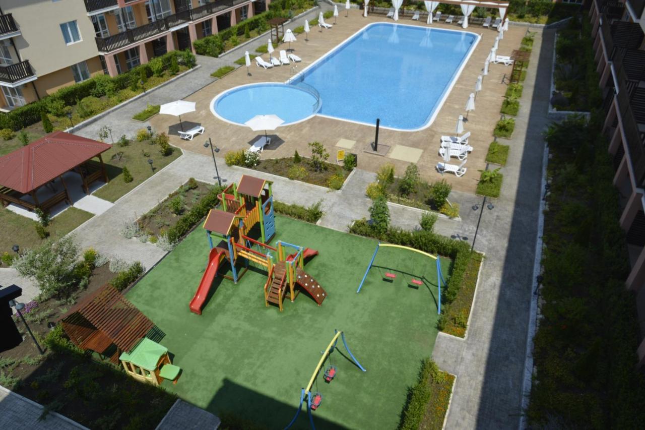 Apartcomplex Chateau Acheloj Exteriér fotografie